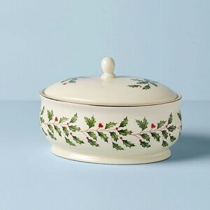 Lenox Holiday Covered Dish
